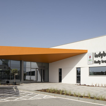 Al Shirawi Interiors celebrates Ladybird Early Learning Centre’s award win